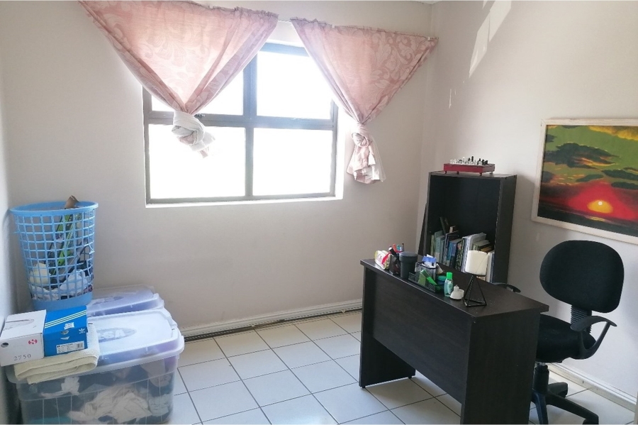 To Let 2 Bedroom Property for Rent in Jagtershof Western Cape